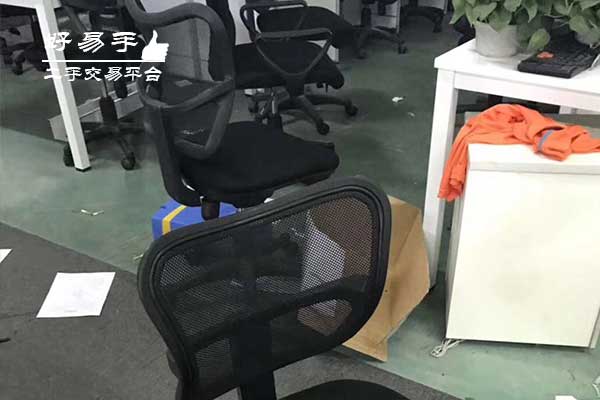深圳福田办公桌椅回收现场图片三