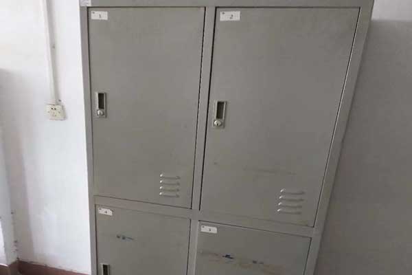 深圳龙华工厂宿舍铁床回收现场图片二