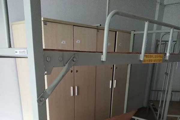 深圳龙华工厂宿舍铁床回收现场图片三