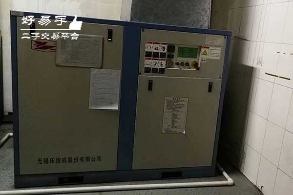 深圳龙岗喷油螺杆压缩机回收现场图片一