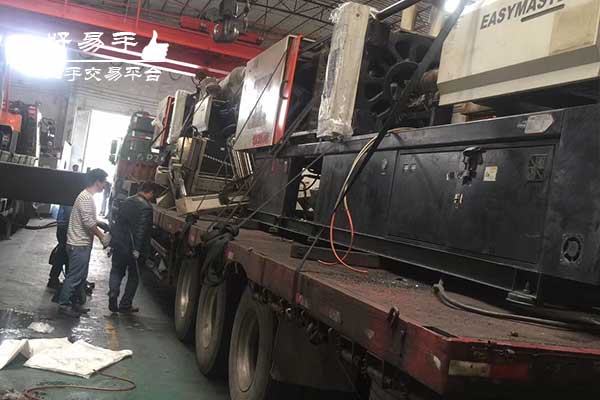 佛山顺德政府查封设备回收现场图片一