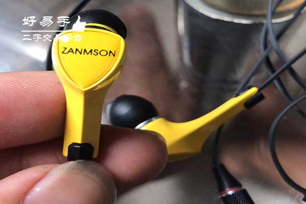 深圳坪山沙湖外贸库存耳机回收现场图片二