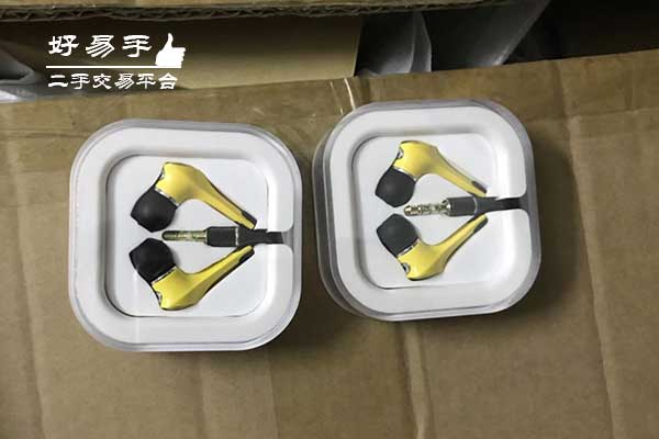 深圳龙华观湖工厂库存耳机回收现场图片二