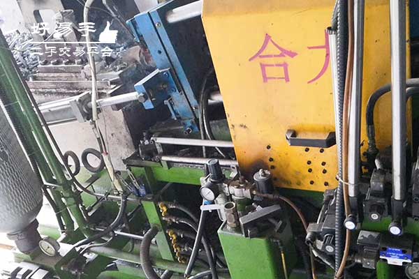 深圳宝安江碧压铸机械设备回收现场图片一