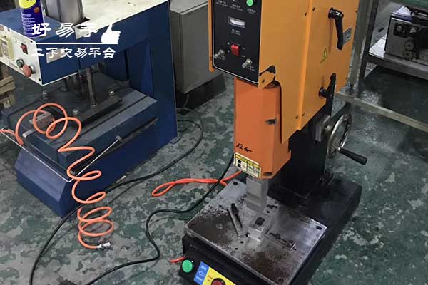 深圳光明长圳超声波塑焊机回收现场图片二