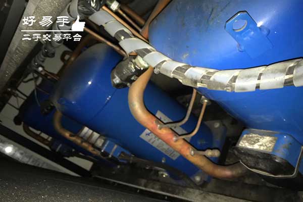 东莞常平白石岗水冷式中央空调回收现场图片一