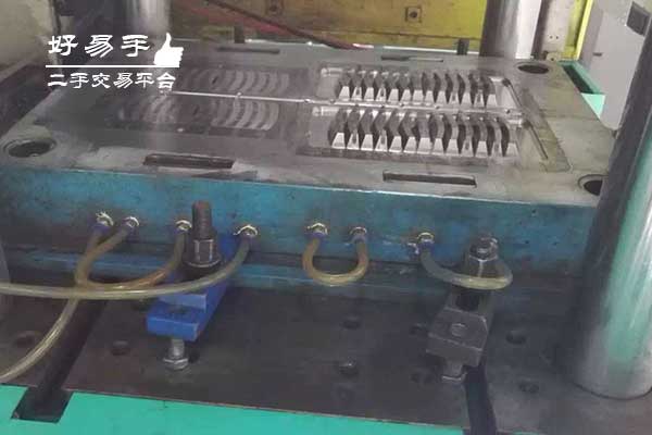 东莞寮步陈家铺伊之密注塑机回收现场图片二