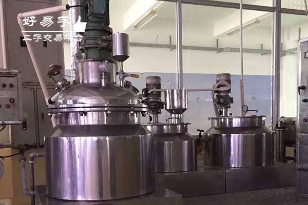 东莞虎门赤岗化妆品生产设备回收现场图片三