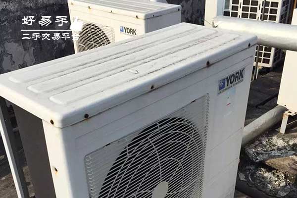 深圳光明翠湖约克空调回收现场图片二