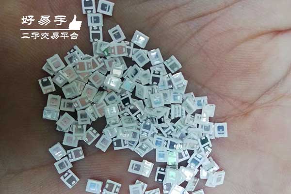 深圳大鹏LED灯珠工厂呆料回收现场图片一