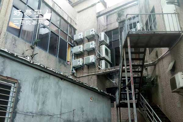 深圳大鹏东涌格力旧空调回收现场图片一