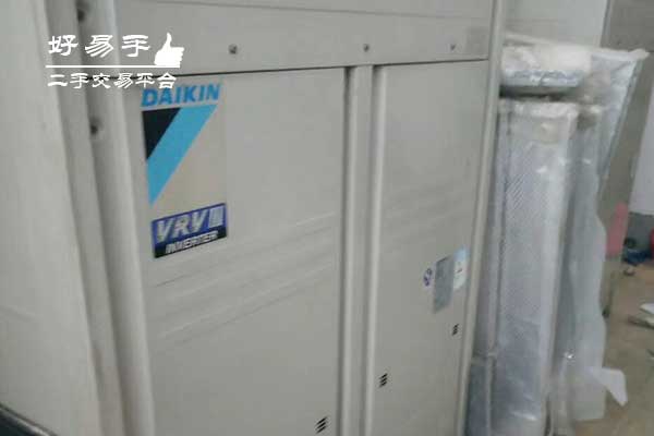 东莞茶山寒溪水大金中央空调回收现场图片二
