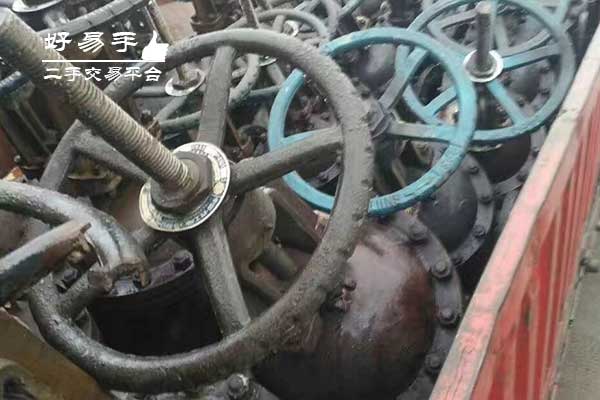 深圳宝安河西整厂化工设备回收现场图片一