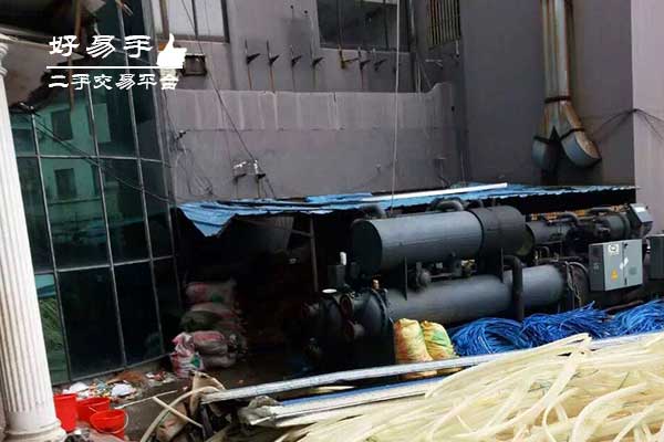 东莞石碣鹤田厦倒闭厂设备回收现场图片一
