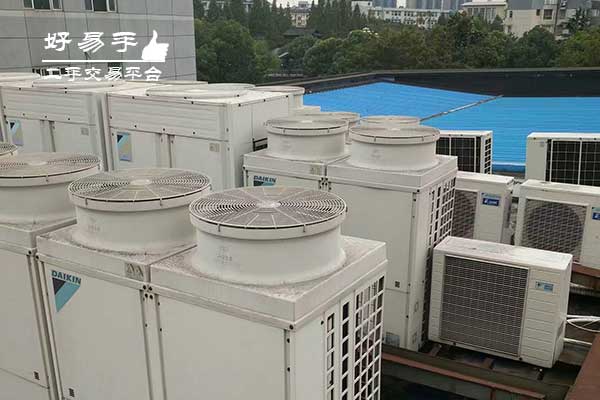 深圳宝安鹤州大金中央空调回收现场图片一
