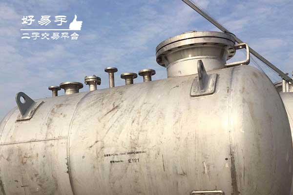 深圳宝安花果山大铁罐子回收现场图片二
