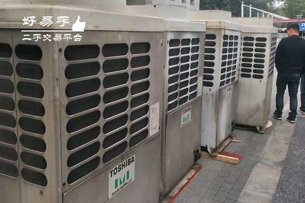 东莞常平黄泥塘工厂中央空调回收现场图片一