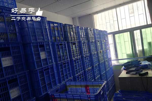 深圳宝安甲岸塑料周转筐回收现场图片一