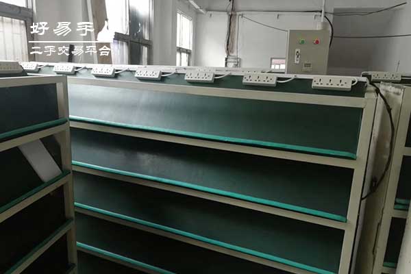 深圳宝安江边移动电源老化柜回收现场图片一