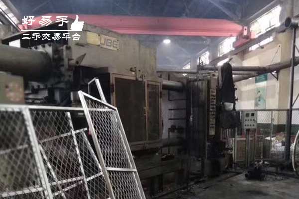 东莞大岭山旧飞鹅800吨压铸机回收现场图片二