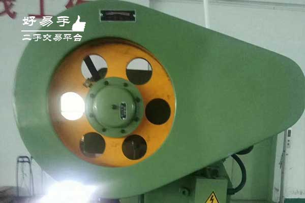 东莞清溪荔横黑白胶模切冲床回收现场图片二