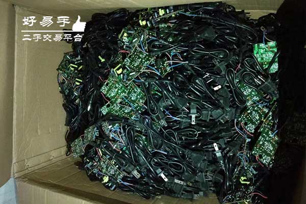 东莞石碣梁家电源电路板回收现场图片三