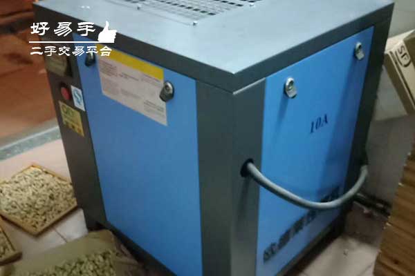 深圳光明楼村10P螺杆式空压机回收现场图片一
