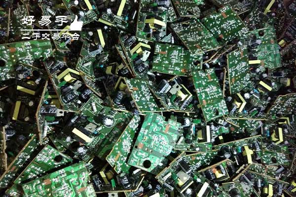 东莞清溪三中报废电路板回收现场图片二