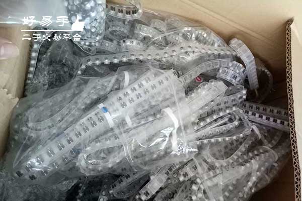 深圳龙岗沙塘布贴片铝电解电容回收现场图片二