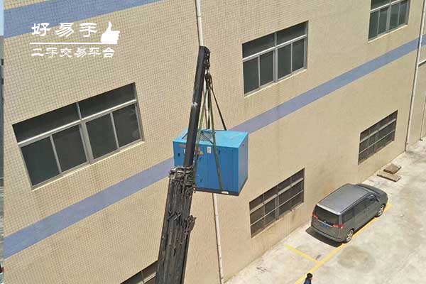 深圳坪山沙田螺杆式空气压缩机回收现场图片二